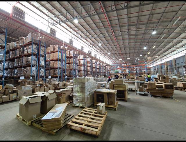 8,500M² WAREHOUSE FOR SALE IN LINBRO PARK